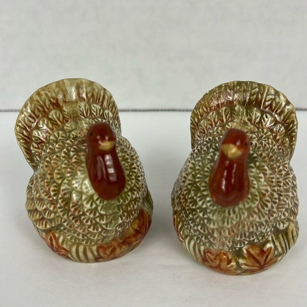 Turkey Salt Pepper Shaker Set Ceramic Brown Gold Green Thanksgiving Fall